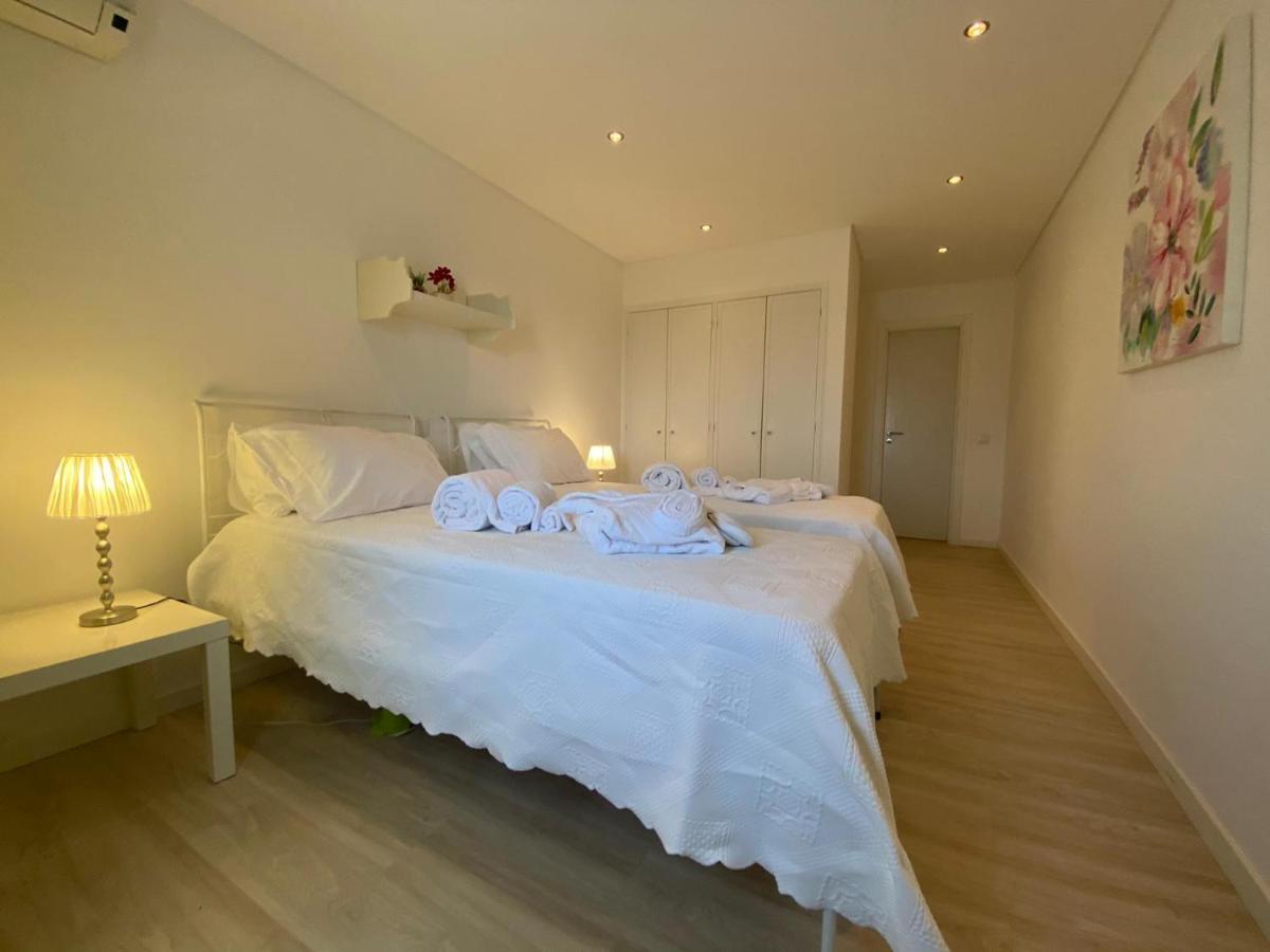 Os Reais - Apt In Front Of The Beach In Centeanes Carvoeiro  Exteriör bild